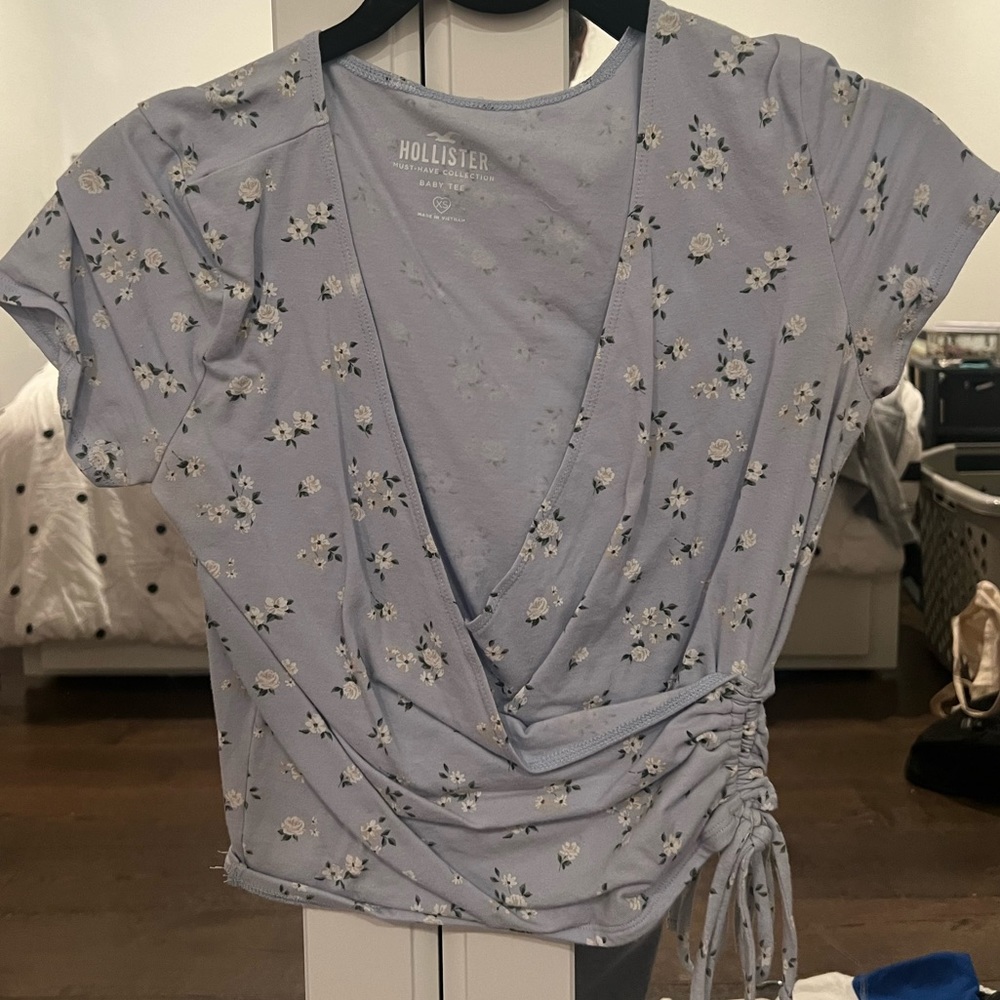 Hollister v cut tee cropped